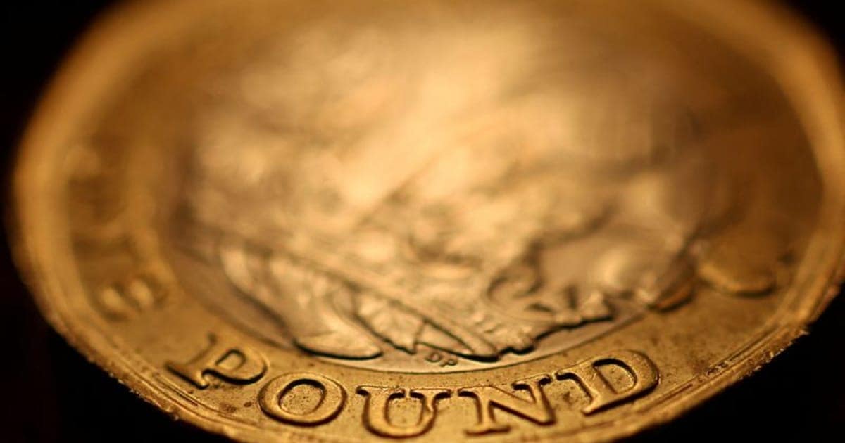 Pound Lower, Gilts Steady as UK Prime Minister Starmer Resigns