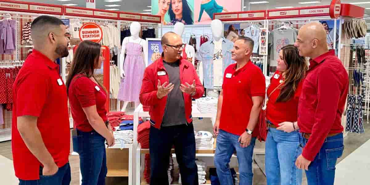 From Cart Attendant to 450-Store Leader: Samir Shah's Career Growth Strategy