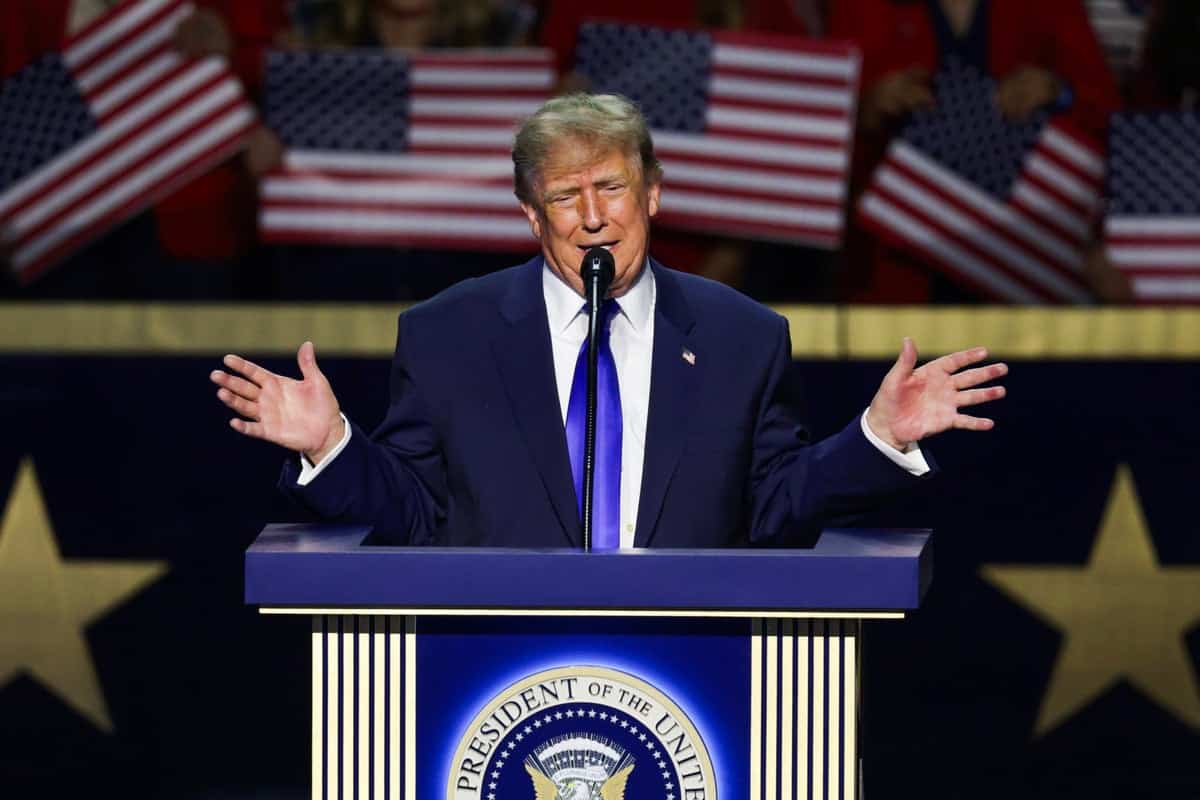 Trump pledges $5,000 'dividend' to Americans if Republicans win midterms