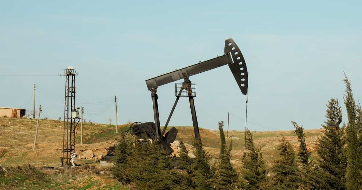 Global Oil Prices Surge Past $100 a Barrel Amid Middle East Tensions