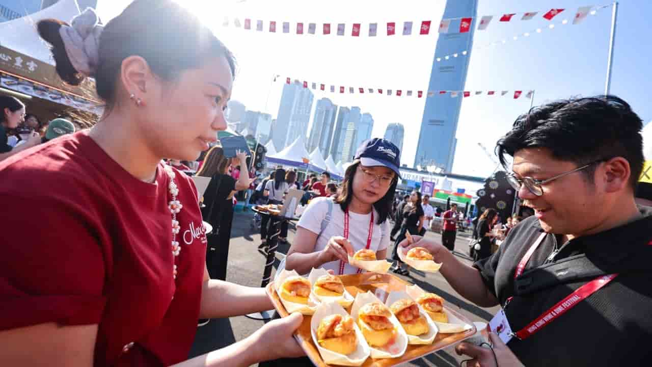 Hong Kong wine festival exhibitors doubt later hours will boost bottle sales