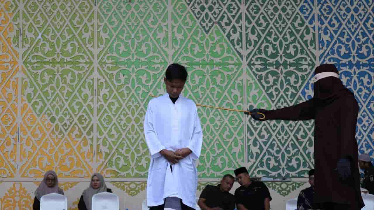 Couple publicly caned in Indonesia for TikTok kissing