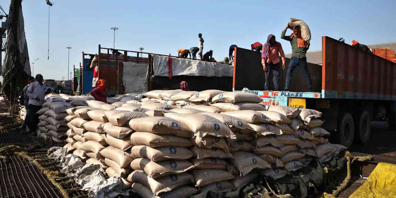 India's Sugar Exports Likely to Halt for Years Amid Ethanol Push and Climate Stress