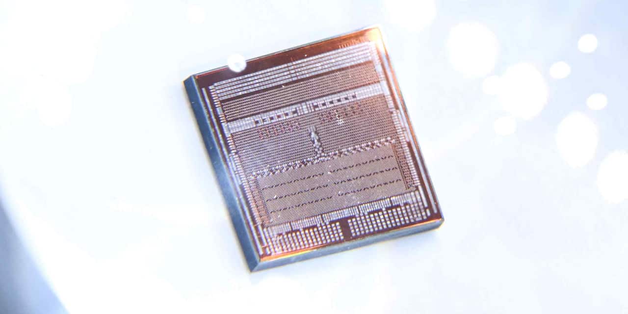 Memory chip makers outearn Alphabet, other tech giants on AI demand
