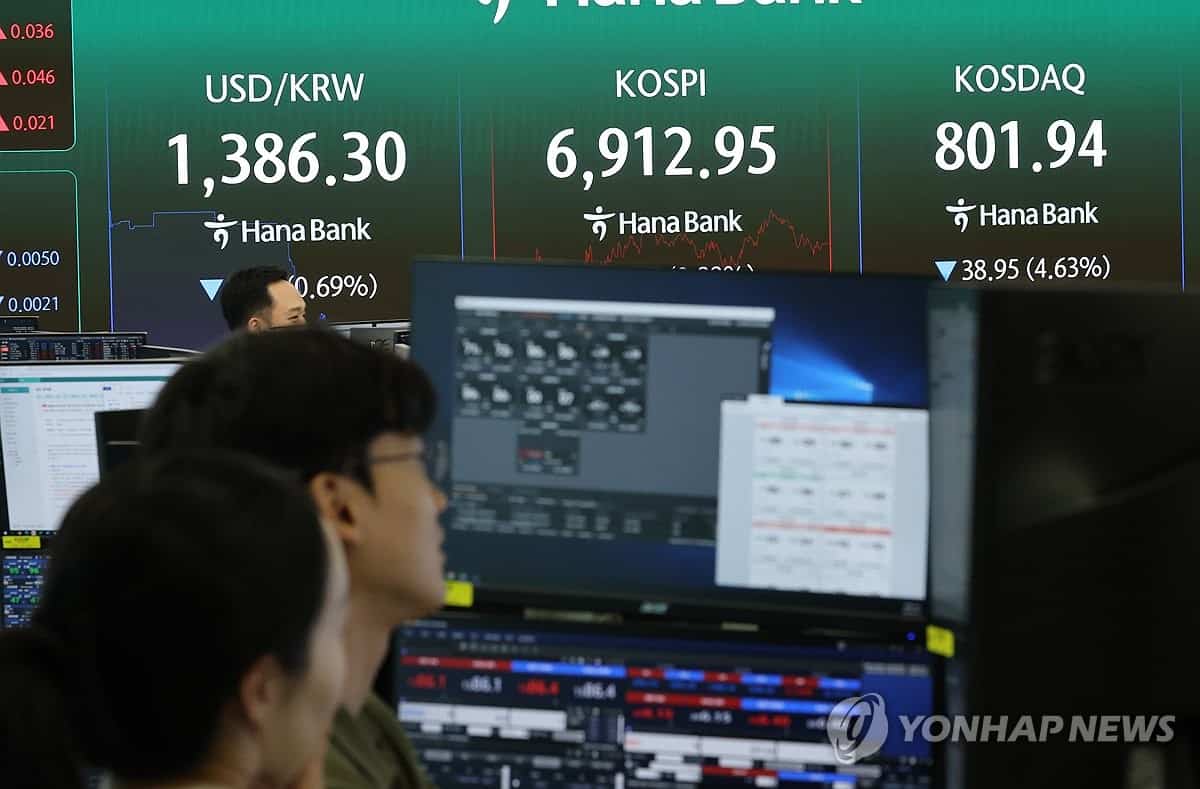 Seoul stocks open lower ahead of Nvidia earnings