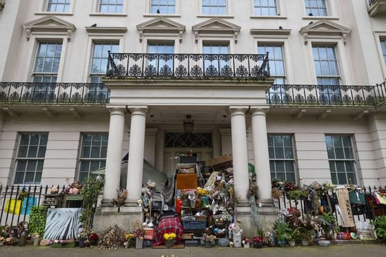 Rumors of Squatter 'Occupying' Evergrande Mansion Debunked