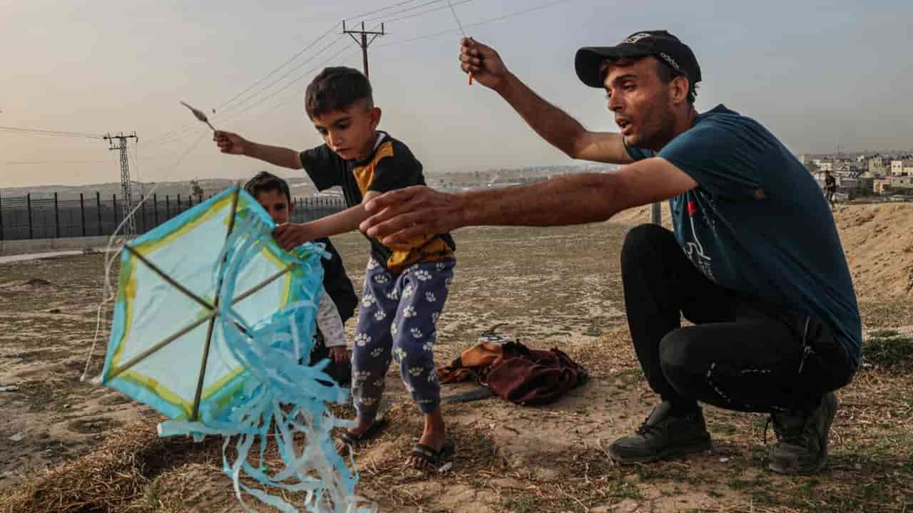 Israel to expel Gaza residents over children's kites