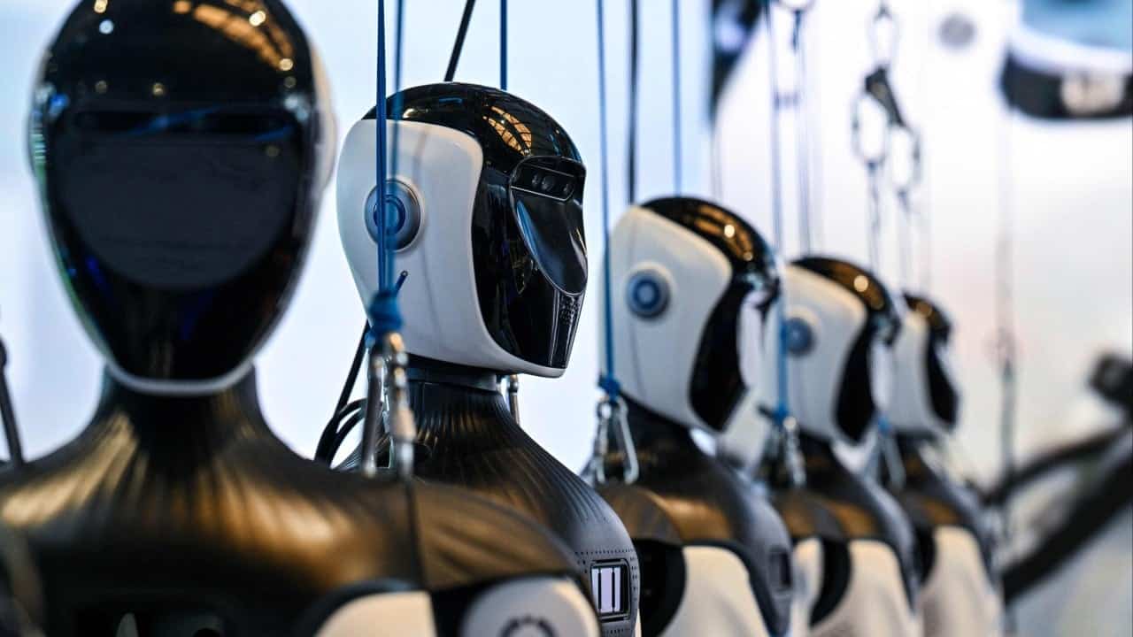 China's World AI Conference Highlights Hardware Competition and Regulatory Scrutiny