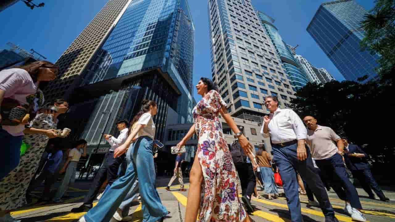Hong Kong ranks 7th globally in attracting wealthy individuals, trailing Singapore
