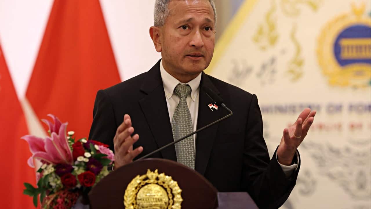 Singapore minister visits Indonesia amid haze tensions