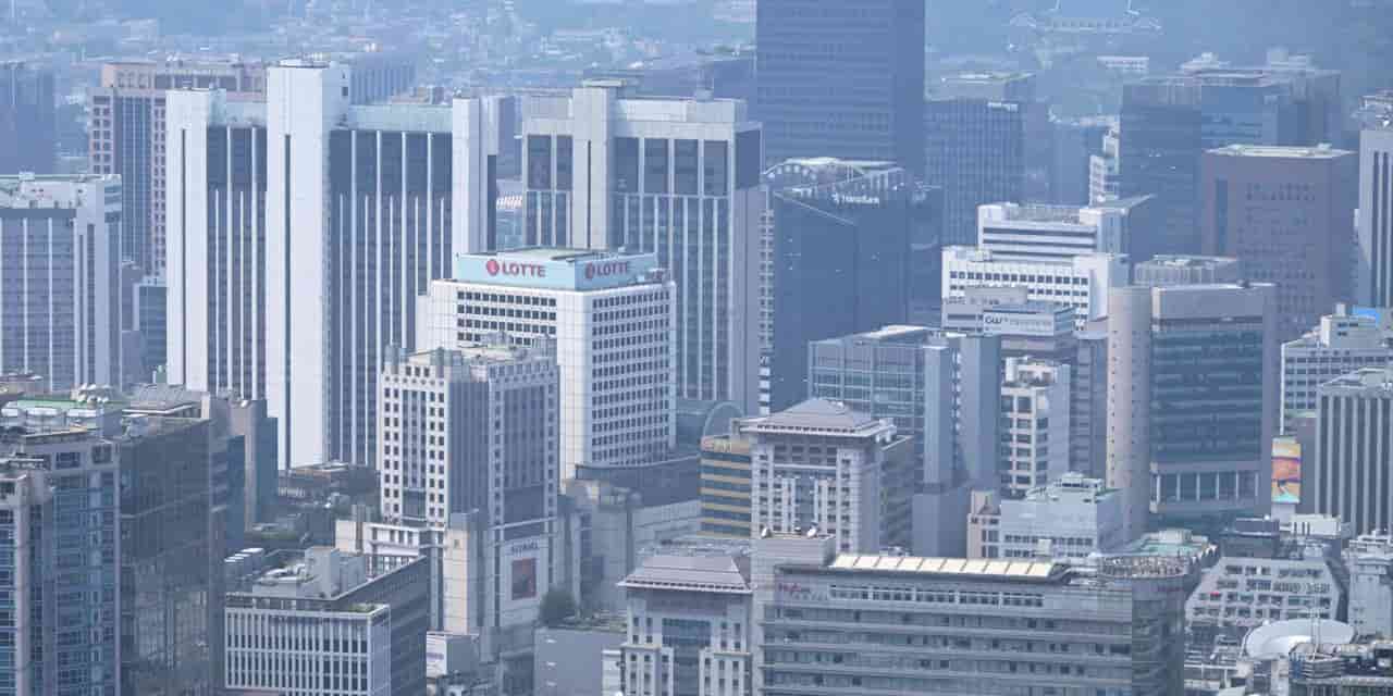 Asian stocks slide as tech sell-off spreads globally