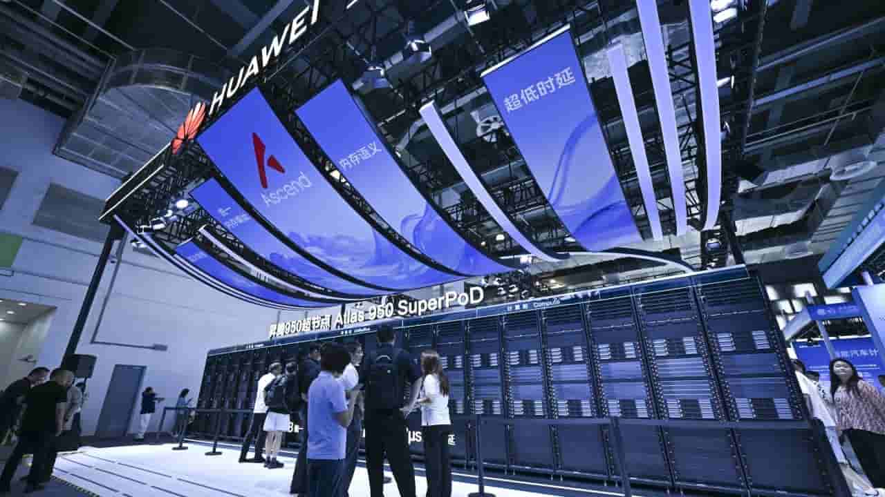 China Pursues Independent AI Path Amid US Rivalry