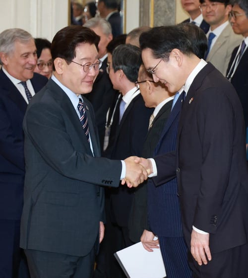 Samsung to invest 1,000 trillion won in South Korea