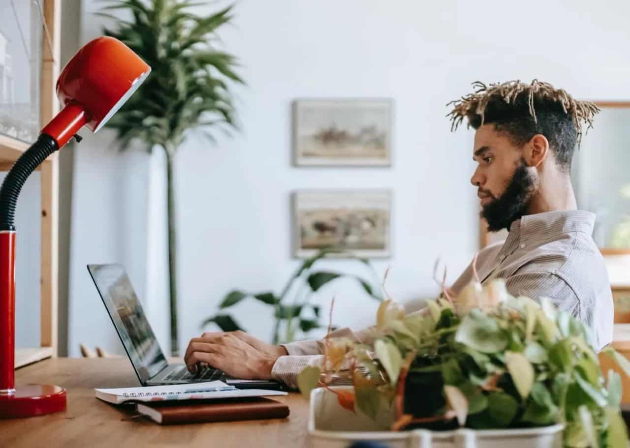 Work-life balance now top priority for managers over pay, research shows