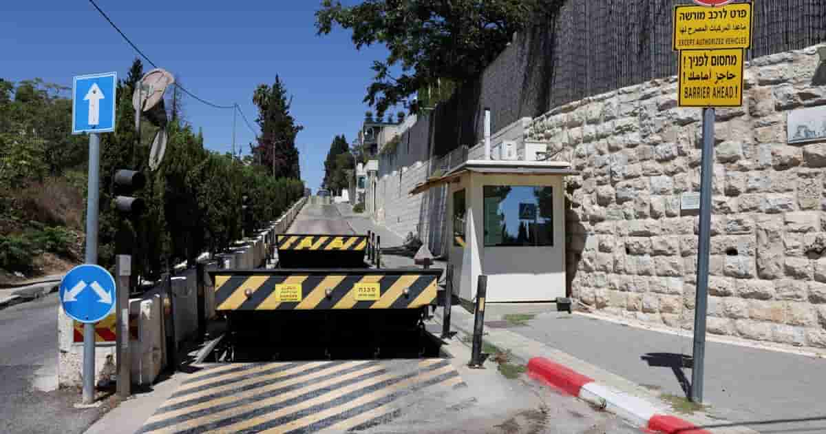 UK threatens to expel Israeli diplomats if Jerusalem consulate closes