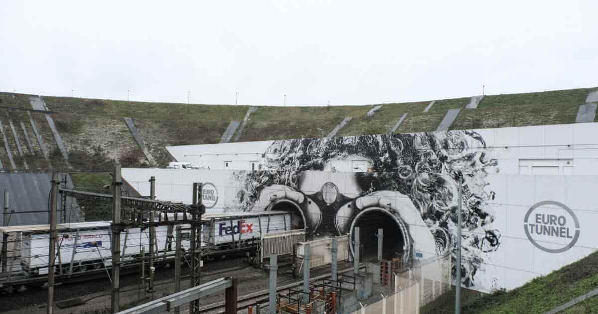 Bus-train collision in Channel tunnel injures 19