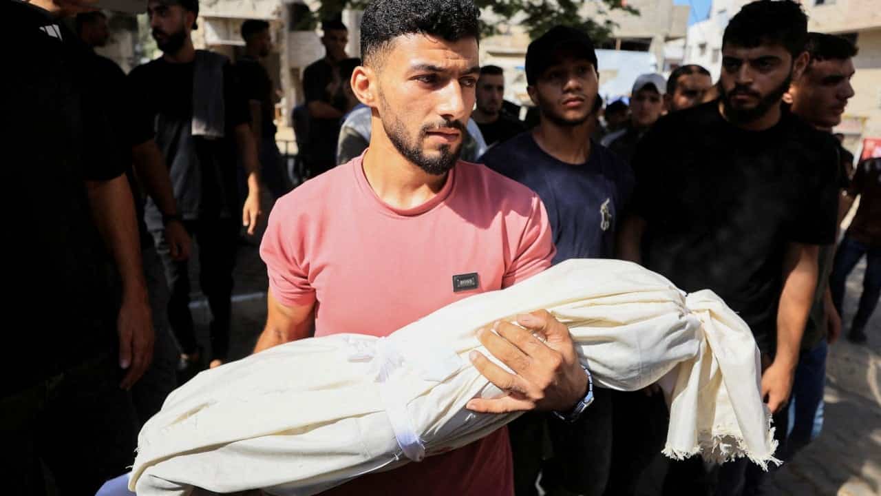 Israeli strikes kill 9 in Gaza; minister says no deal to stop