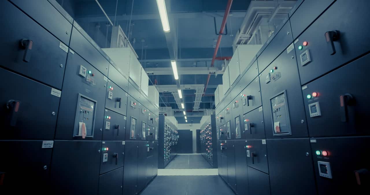 Data center boom strains insurance as risks converge
