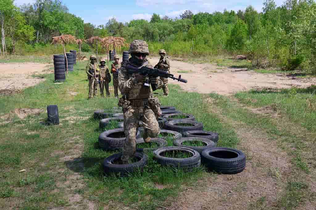 Five Ukrainian Special Forces Soldiers Missing After Ammunition Detonation