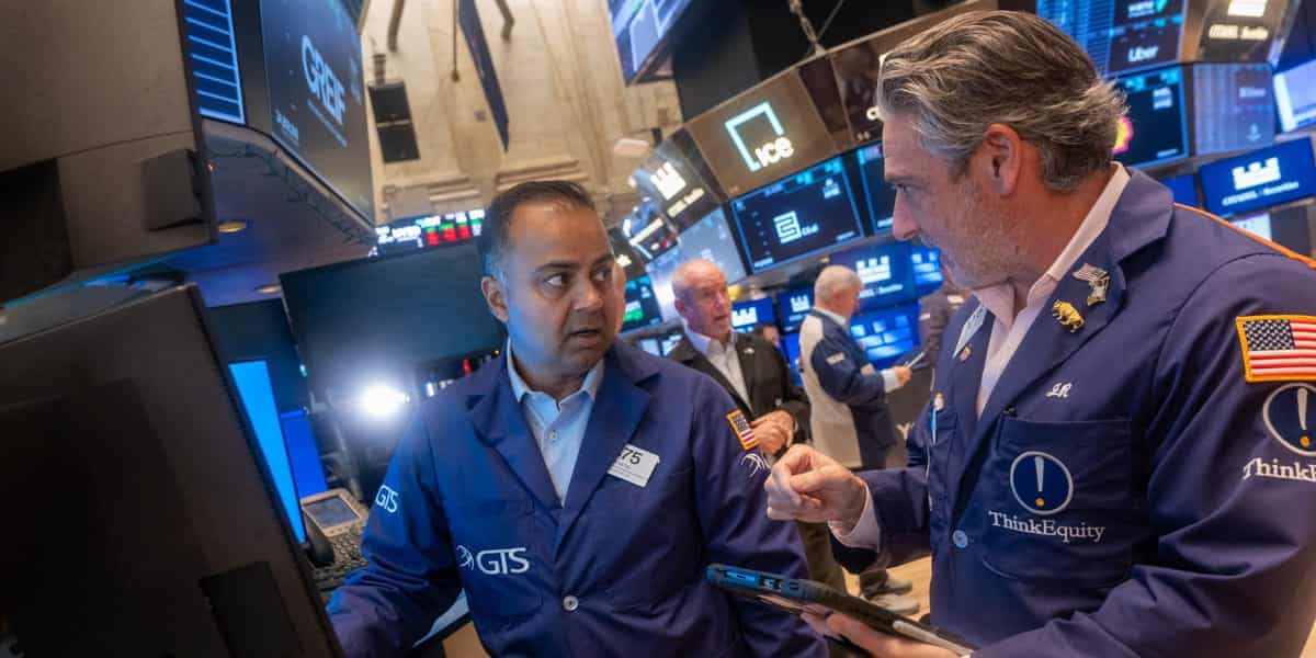 Stocks hold near highs despite 24-year peak in US Treasury yields