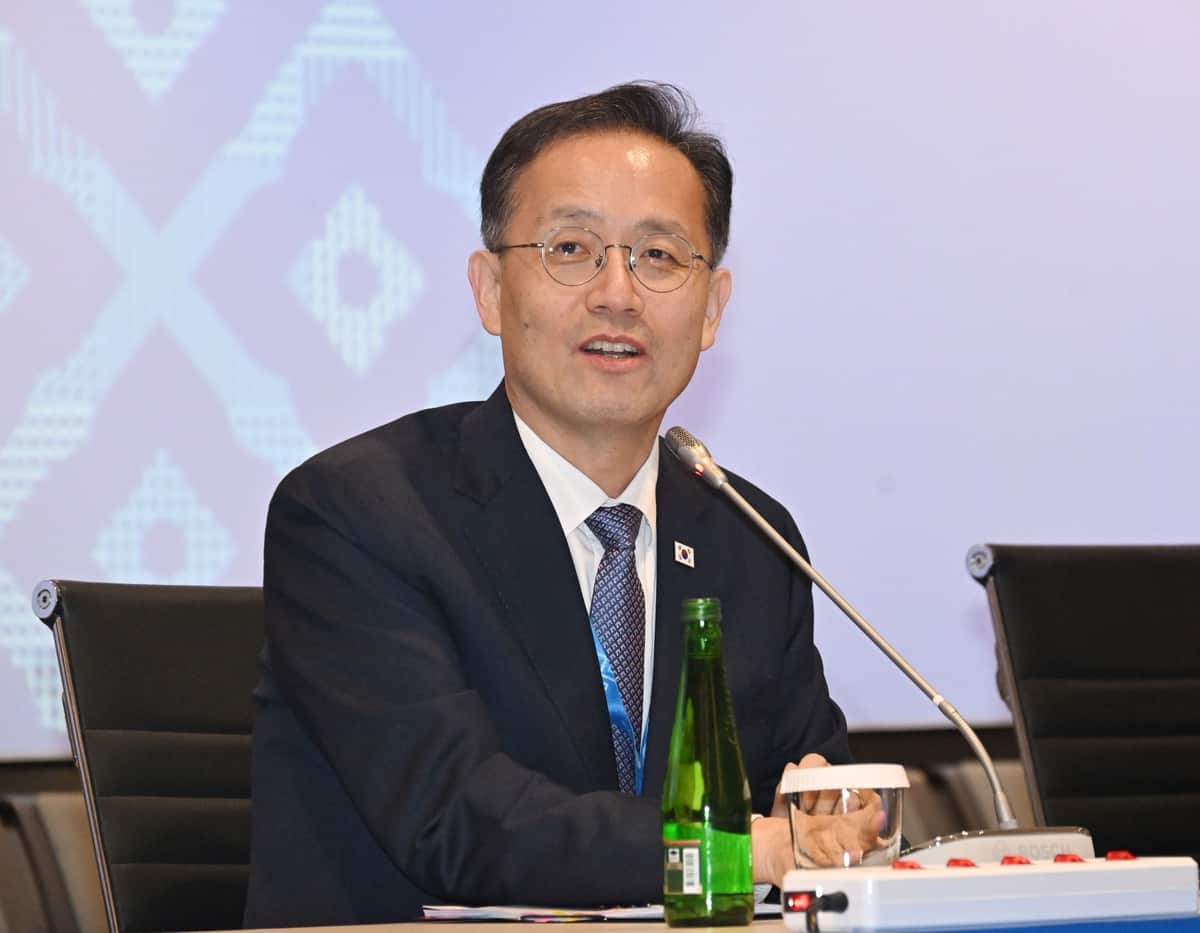 Korean won's earlier slide 'out of line' with fundamentals: finance minister
