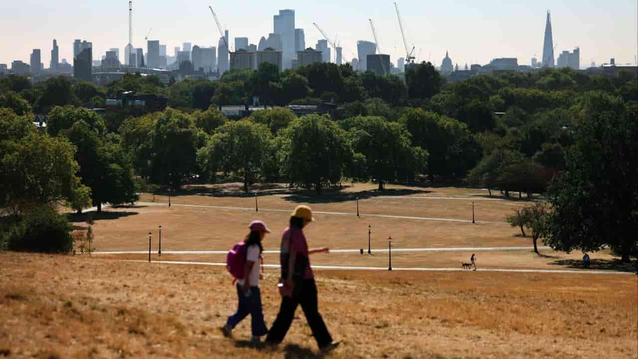London homes crack as heatwaves trigger record subsidence claims