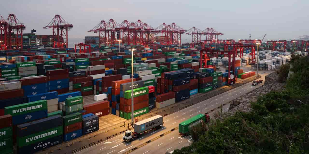 China Exports Surge 25% in August, Trade Surplus Exceeds $800 Billion