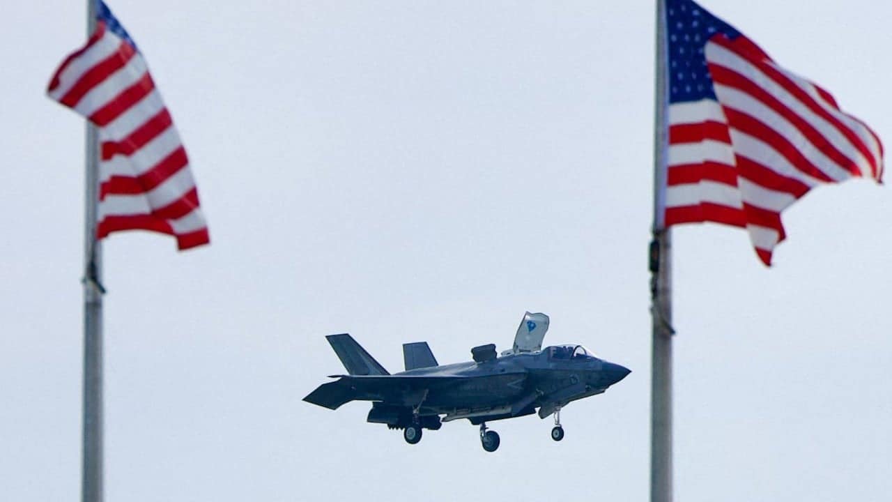 Pentagon Halts F-35 Project Review