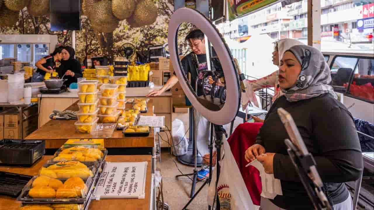 Singapore Durian Prices Rise as Supply Wave Ebbs