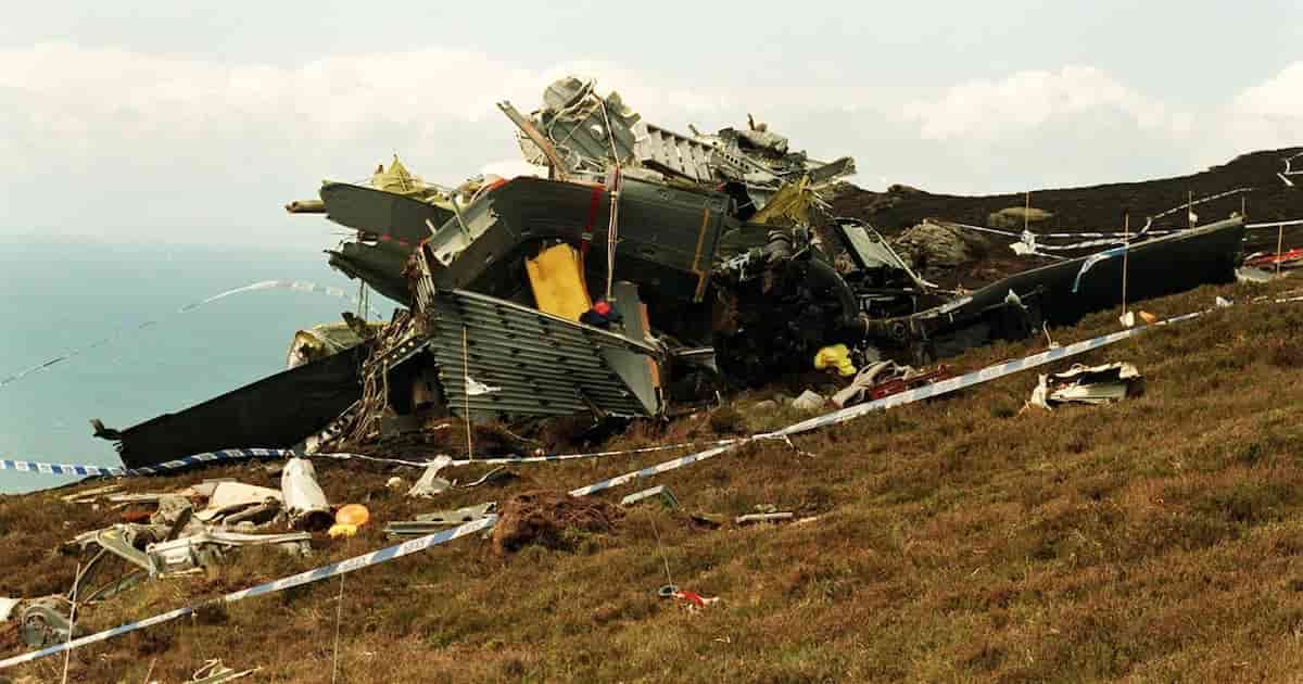 Chinook crash families fight MoD over inquiry call