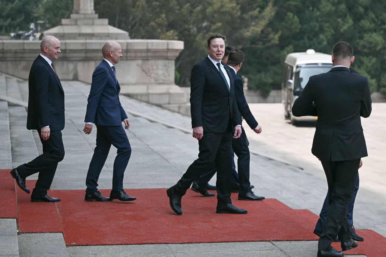 Zelensky: Musk may reconsider Starlink use over Russian territory