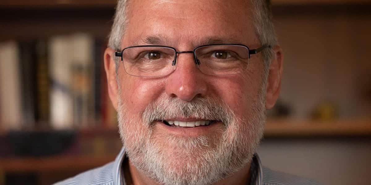 Ex-Microsoft HR VP advises employees on buyout offers amid tech job market shifts