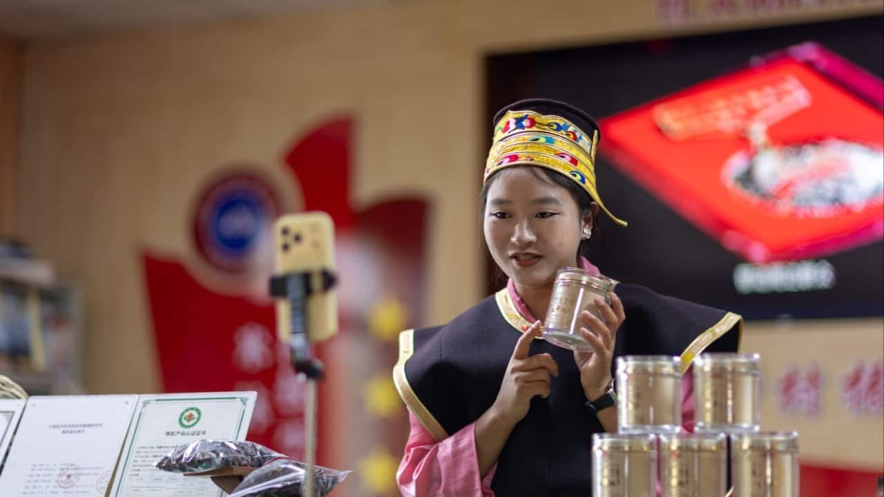 China youth unemployment hits record 18.9% as graduates flood market