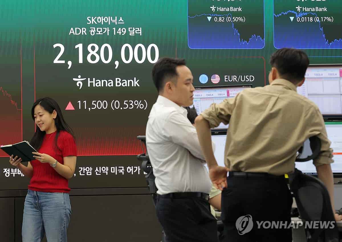 Seoul shares open lower amid renewed Iran uncertainty