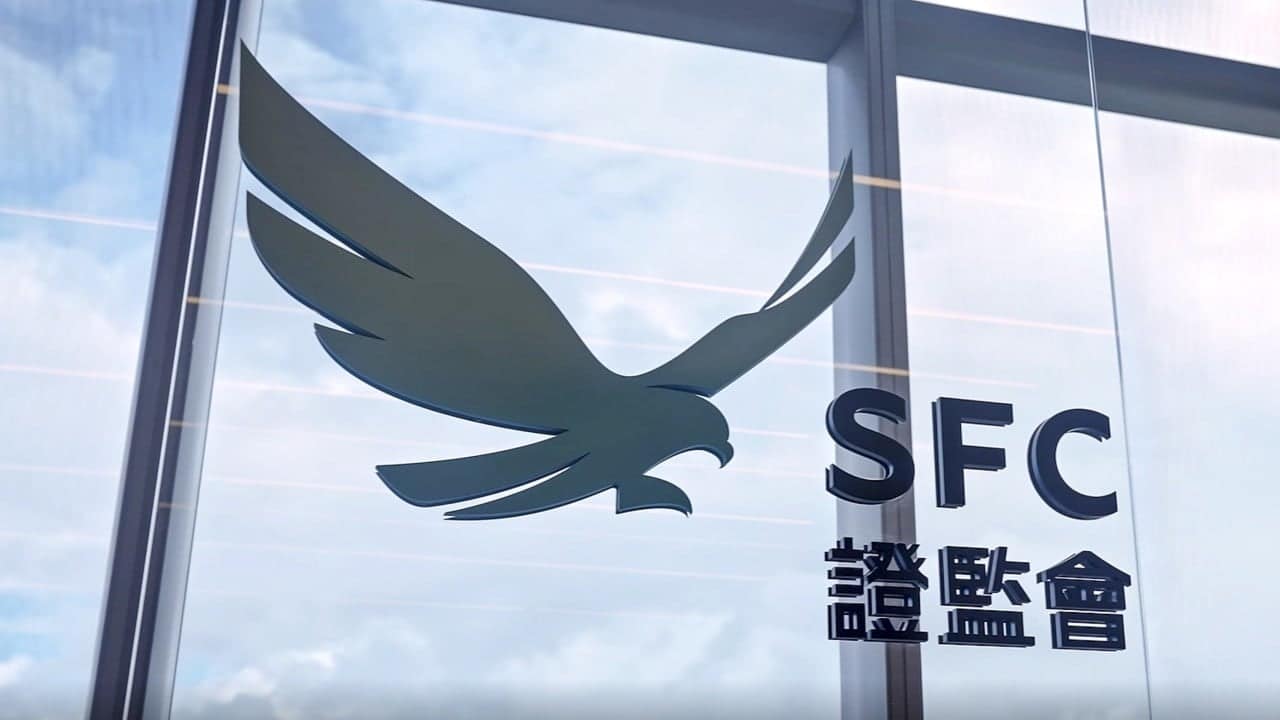 Hong Kong watchdog probes Cloudbreak Pharma IPO, suspends shares