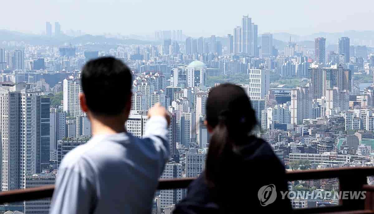 Banks' household loans up 7.6 tln won in June on stock buying, mortgages