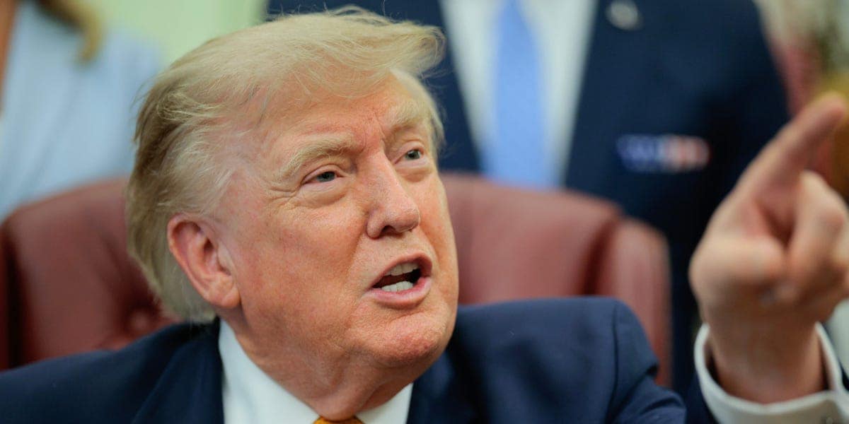 Trump promotes Scotts Miracle-Gro after company offered free lawn service
