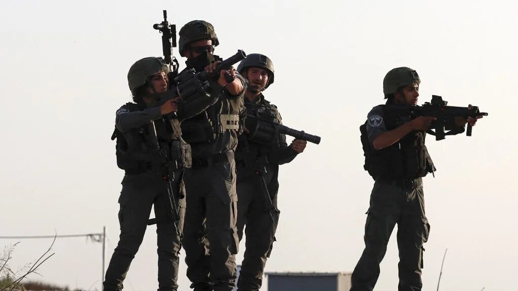 Palestinians reject Hamas disarmament before Israeli withdrawal, poll shows