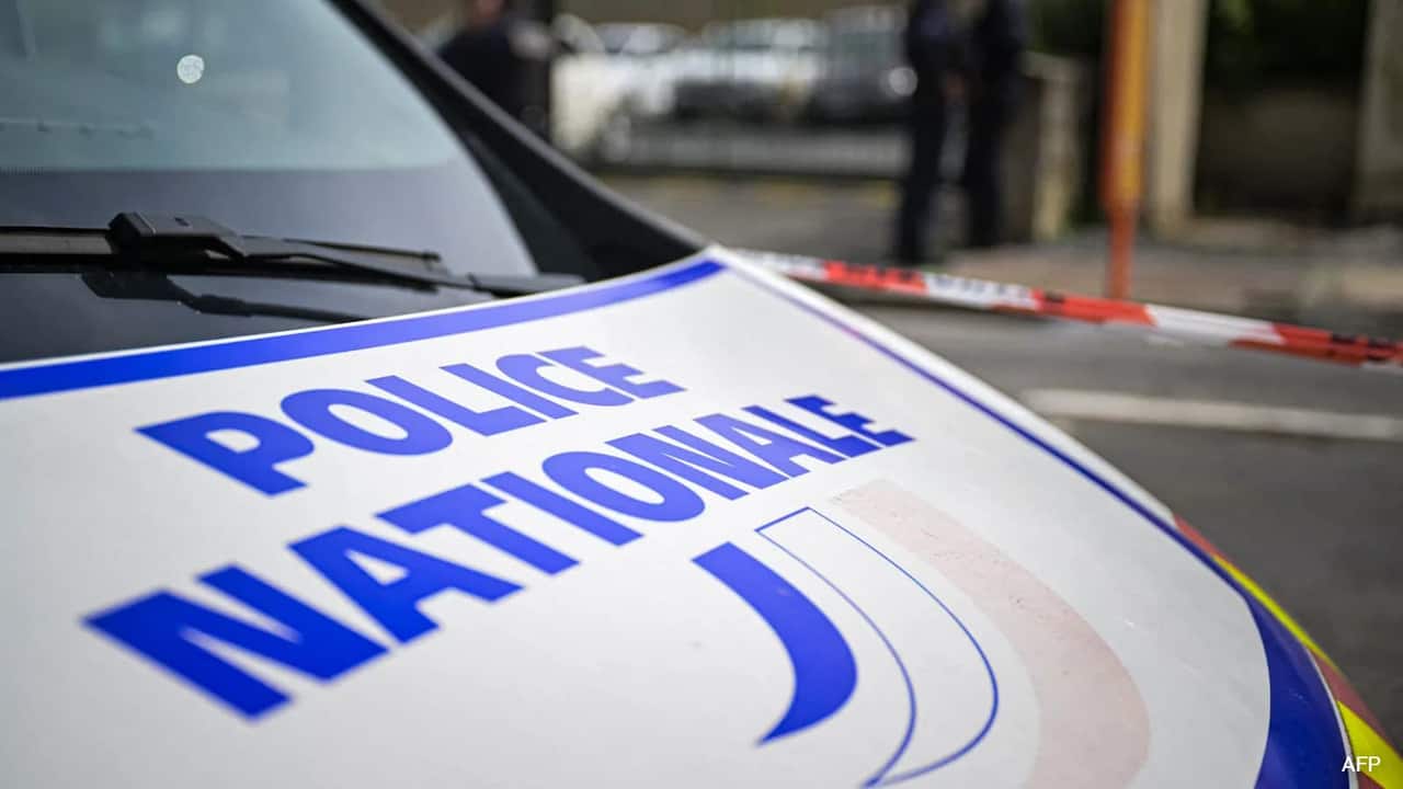Car rams pedestrians in France, killing 1 and injuring 10
