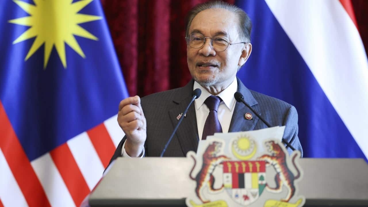 Malaysia to repeal 55-year-old university law