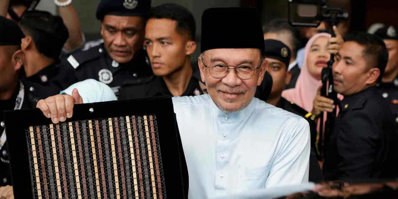 Malaysia proposes income tax cuts, wage increases ahead of election