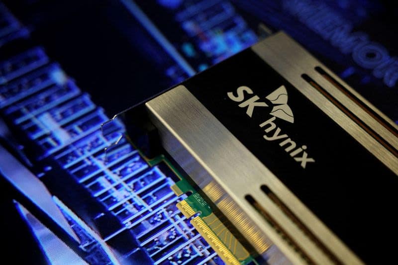 SK Hynix in talks with Intel to make memory chips in US for first time