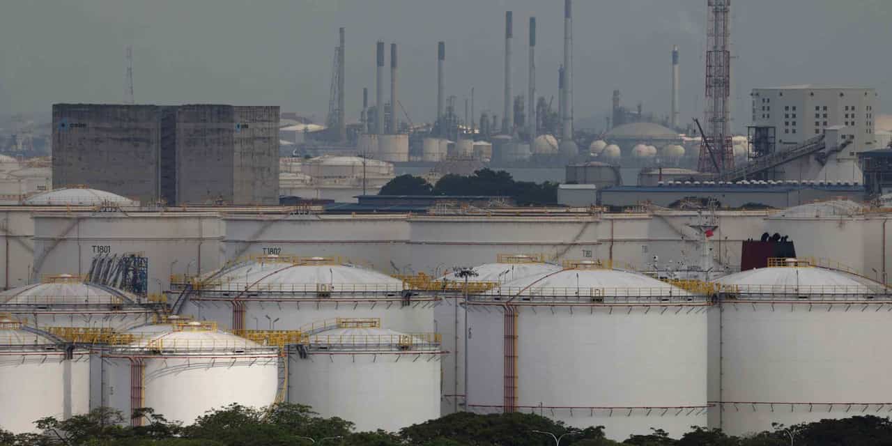 Saudi Arabia to store oil in Singapore to bolster Asia supply security