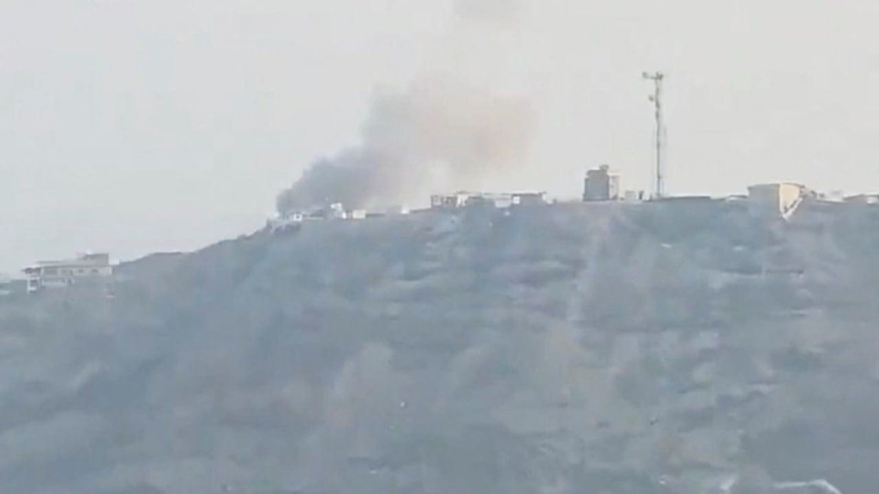 Yemen's Houthis fire missiles at presidential palace in Aden