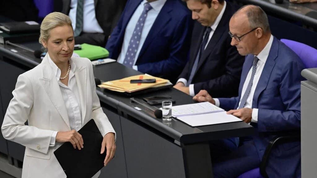 German centrist parties adopt far-right rhetoric on immigration