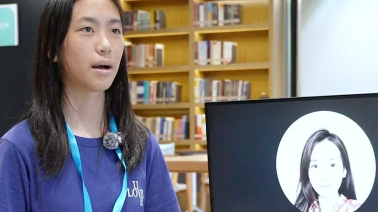 Chinese Teen Earns US$2,600 in 3 Days Selling AI Study App