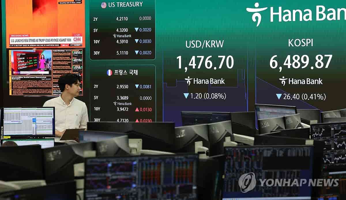 Seoul stocks fall as Middle East tensions temper bargain hunting