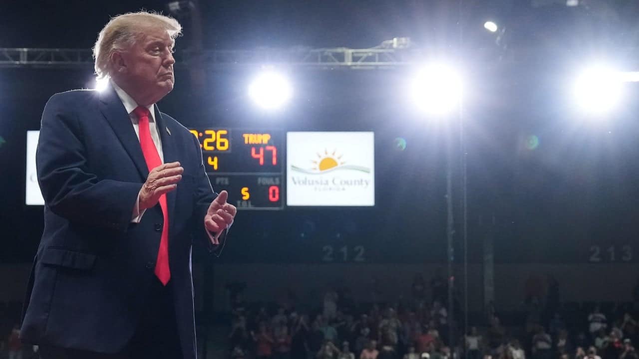 Trump reinstates midterm rallies amid health concerns
