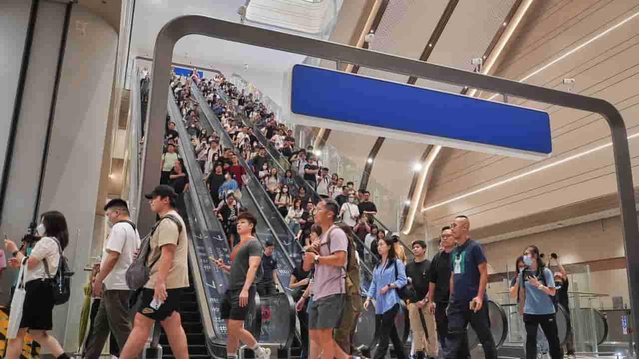 Hong Kong residents can use ID or home return permit at revamped Huanggang Port