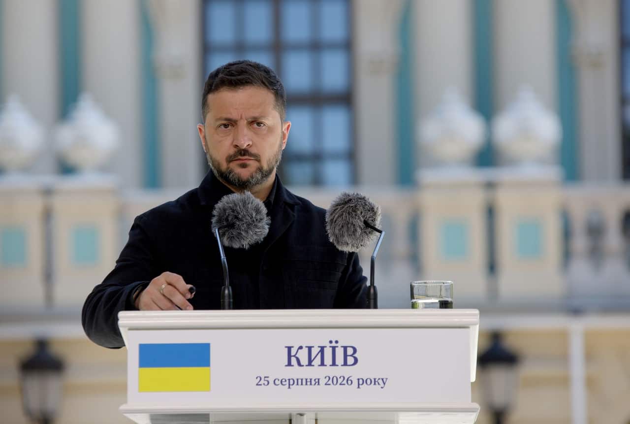 Zelensky Warns Russian Airspace 'De Facto Closed' Due to Drones